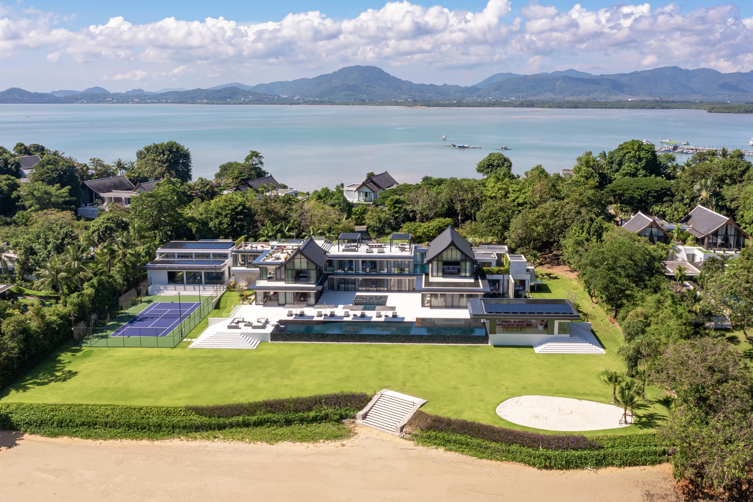 Villa Amarasara – 7 Bedroom hero view