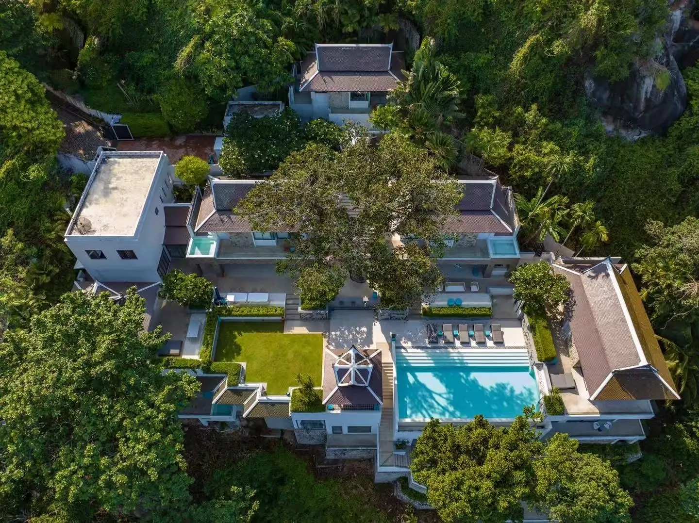 Villa Millionaire’s Mile Kamala – 7 Bedroom hero view